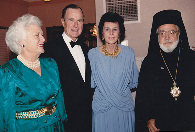 (L to R) Barbara Bush, President George W. Bush, Paulette and Archbishop Iakovos
